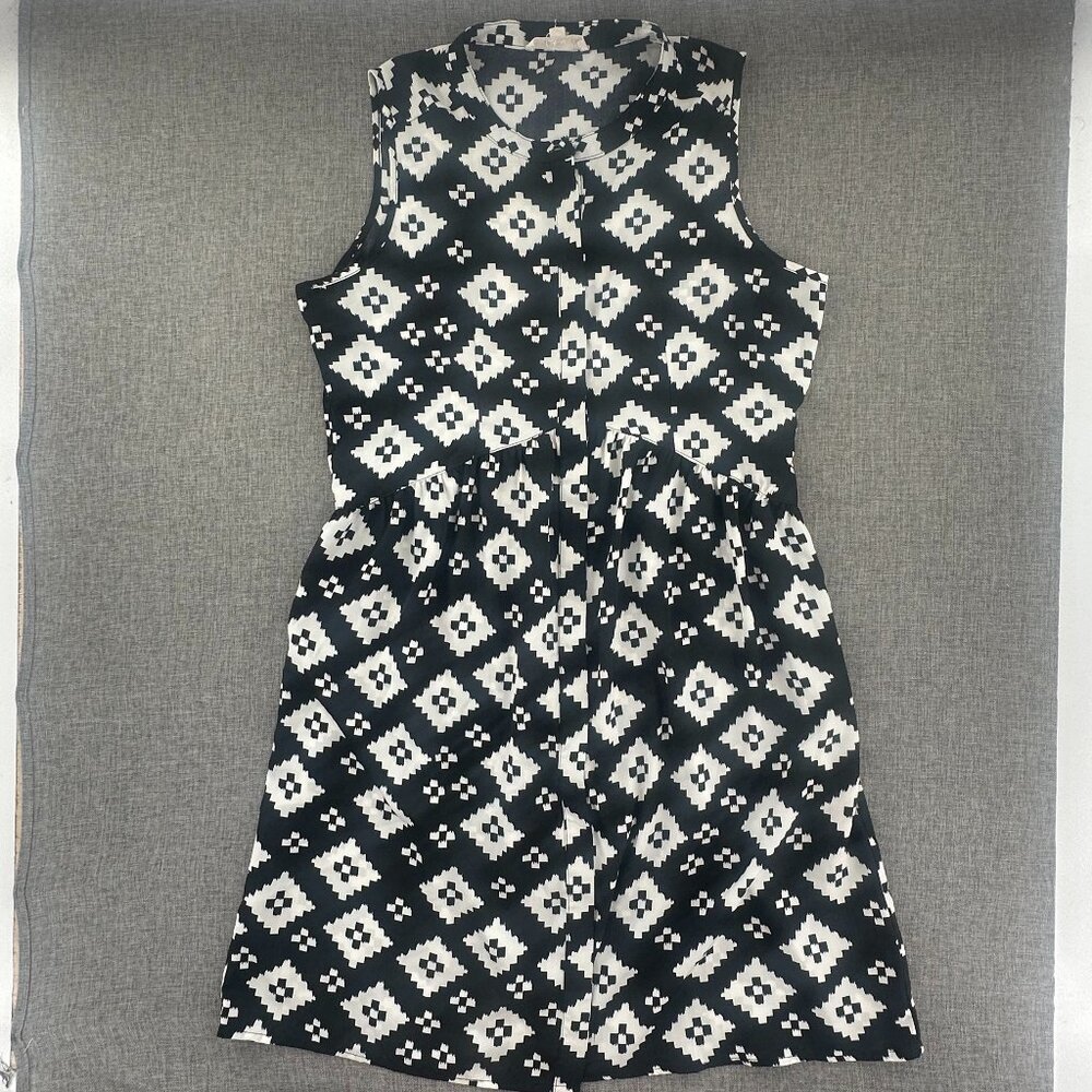 Olive & Oak Sleeveless Dress Black & White Button Down Geometric Medium Round Ne